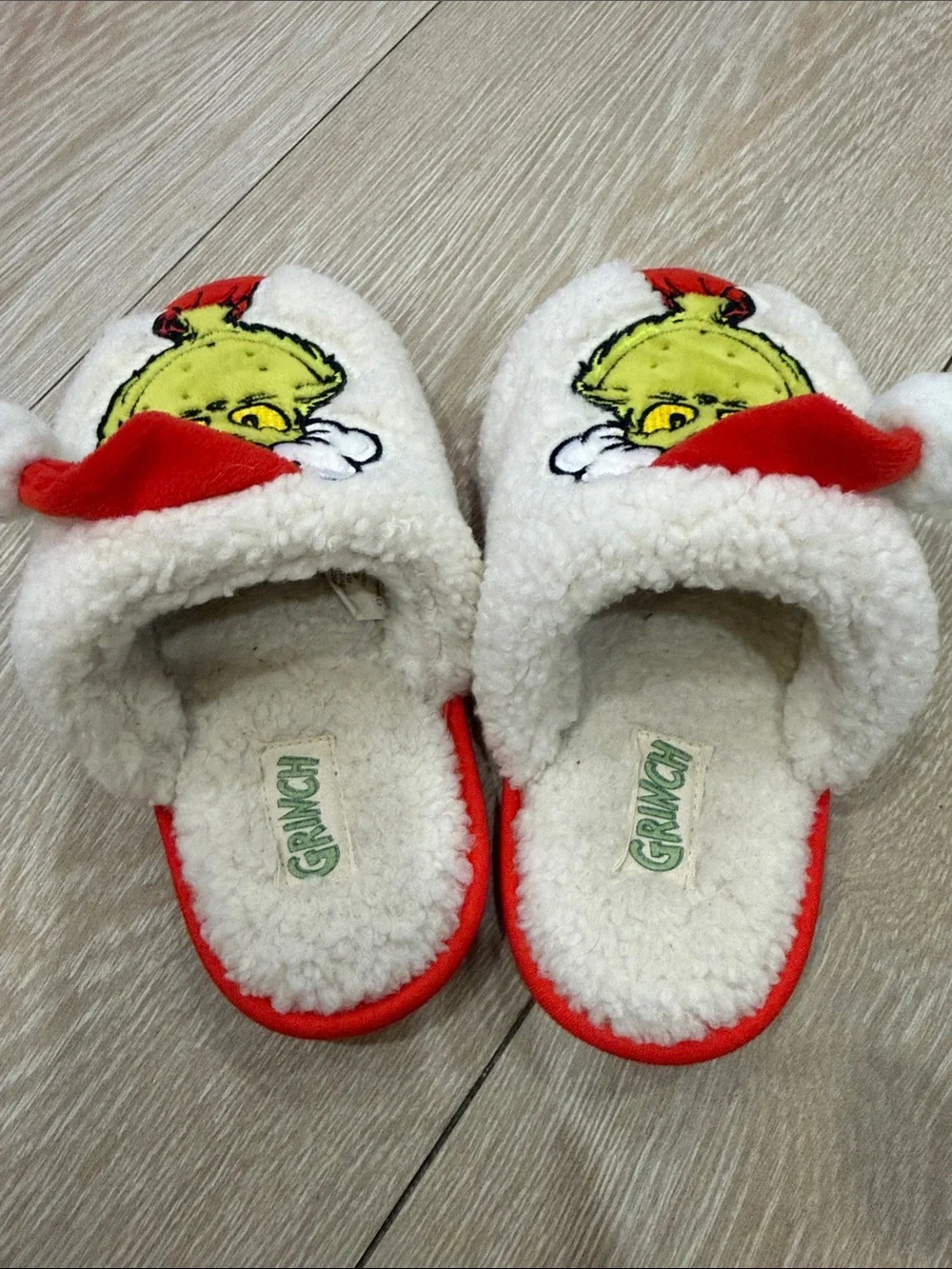 Grinch Holiday Christmas Sherpa Slippers - White/Red/Green